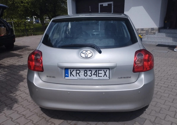 Toyota Auris cena 8500 przebieg: 356000, rok produkcji 2007 z Kraków małe 67